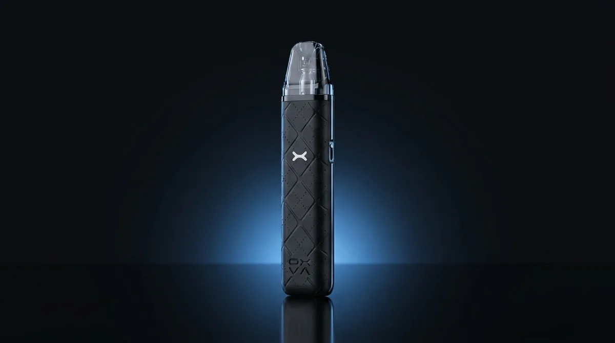 OXVA Xlim Go en negro, un pod recargable sencillo con cuerpo texturizado y el logo de OXVA, sobre fondo oscuro de estudio.